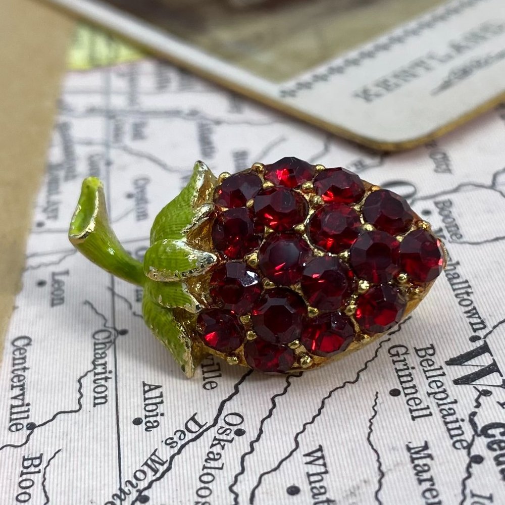 Vintage Rhinestone & Enamel Strawberry Brooch - Picture 2 of 7